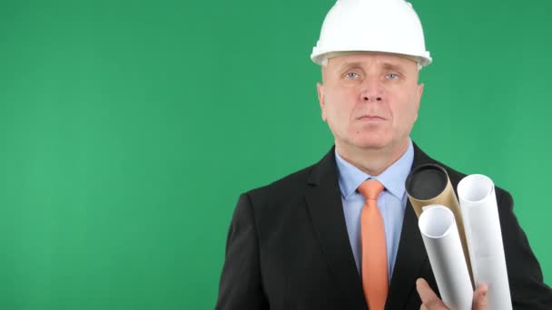 Geschäftsmann Ingenieur Job Mit Bauplänen Zeigt Daumen Hoch Geste — Stockvideo