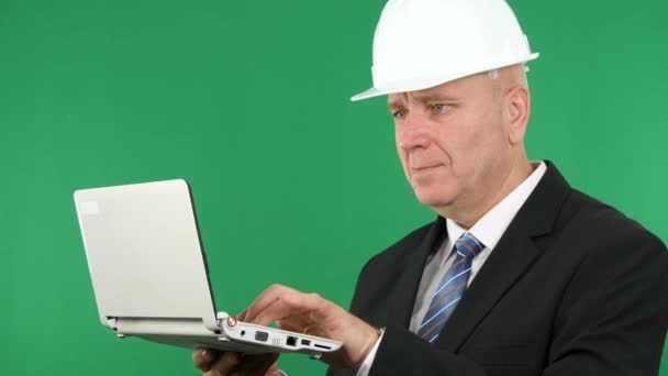 Empresa Empresário Engenheiro Local Trabalho Imagem Usar Laptop Acessando Dados — Vídeo de Stock