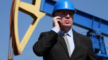 Petrol Sanayi için telefon Teknik konuşma konuşmak ciddi iş adamı