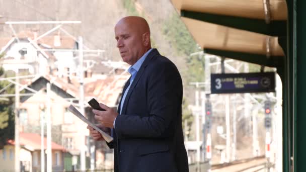 Worried Person Wearing Suit Wait Train Railway Platform Gesturing Concerned — Stock Video