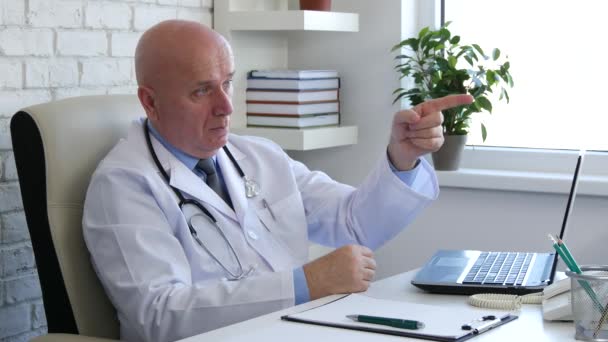 Doctor Make Dislike Gestures Thumbs Down Pointing With Finger — Stok Video