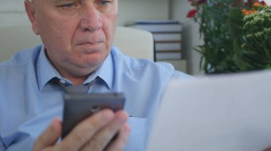 Yöneticisi iş okuma bir iş sözleşmesi