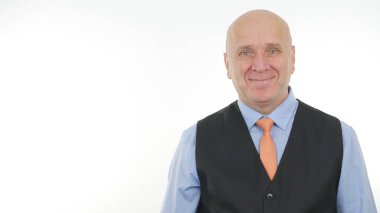 Mutlu ve memnun gülümseyen iş adamı görüntü