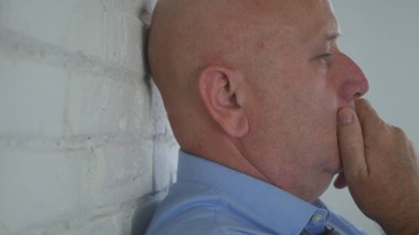 Hayal kırıklığına uğramış ve umutsuz işadamı görüntü iç Ofis Oda