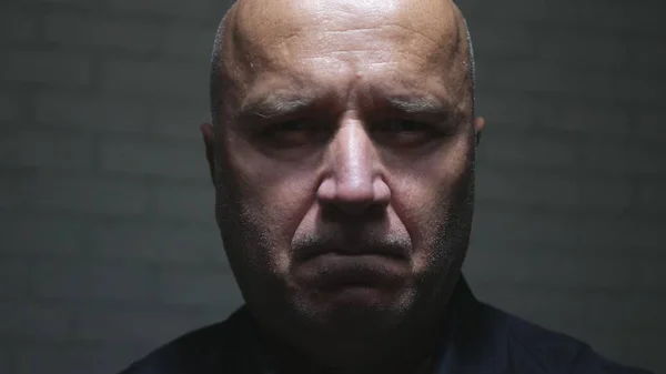 Kamera için üzgün işadamı görüntü