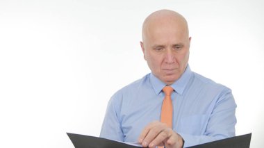 İşadamı görüntü okuma iş belgeleri