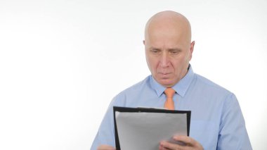 Belgelerle çalışma işadamı ile iç görüntü