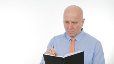 İşadamı yazılı olarak gündem sayfaları ile iç görüntü