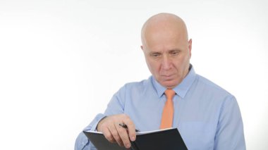 İşadamı yazılı olarak gündem sayfaları ile iç görüntü