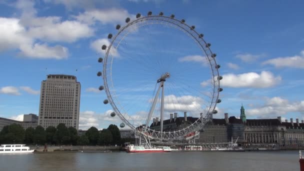 Zeitraffer Mit Londoner Augenspinnrad Wichtiges Unterhaltungs Wahrzeichen — Stockvideo