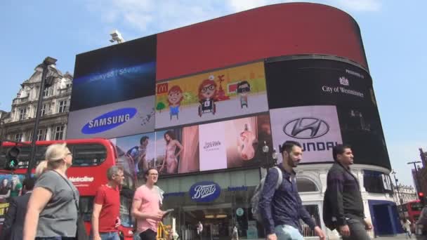Imagem Londres Com Crowded Downtown Street Piccadilly Circus Square — Vídeo de Stock