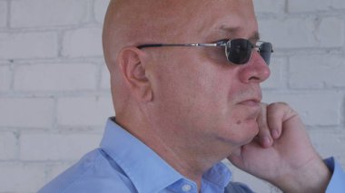 Özel iletişim teknolojisini kullanarak güvenlik Aracısı görüntüsü