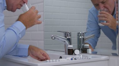 Acı çeken kişi seçin ve banyo lavabo hapları