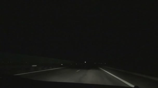 Dispara Noche Desde Coche Que Por Velocidad Una Carretera Con — Vídeo de stock