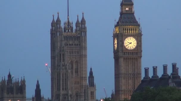 Лондонського Центру Міста Вестмінстерського Палацу Big Ben Годинник Сутінки — стокове відео