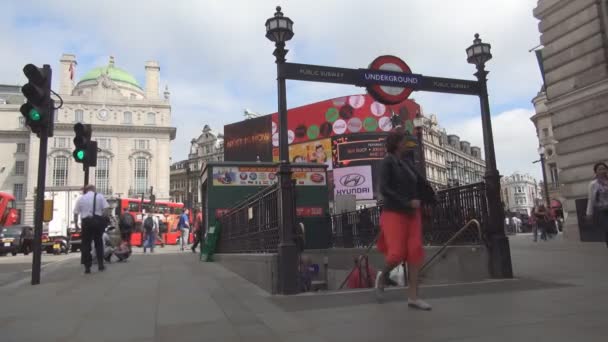 Stacja Metra Metra Publicznych Piccadilly Circus Centrum Londynu — Wideo stockowe