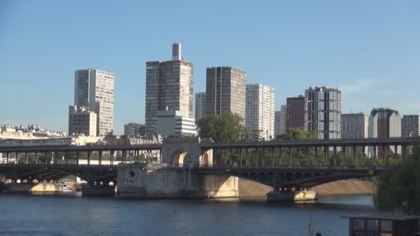 Francie Paříž Pont Bir Hakeim Železniční Most Přes Seinu — Stock video