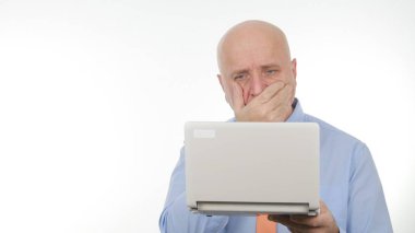 Laptop kötü mali Haberler okuma hayal kırıklığı Işadamı resim