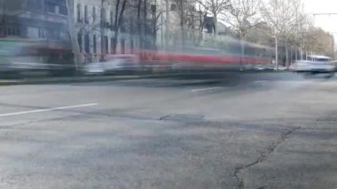 Kalabalık Bir Bulvarda Şehir Merkezinde Hızlı Sürüş Araba ile City Time Lapse