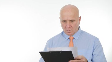 Emin İşadamı Resim Okuma ve Pano Kullanarak Not Alma