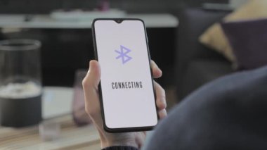 Bluetooth'a bağlanan akıllı telefon