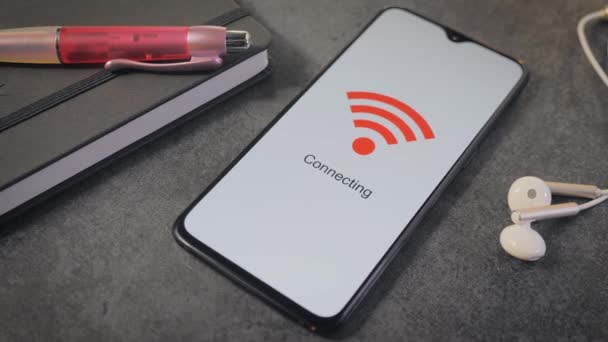 Smartphone conectado a WiFi — Vídeos de Stock