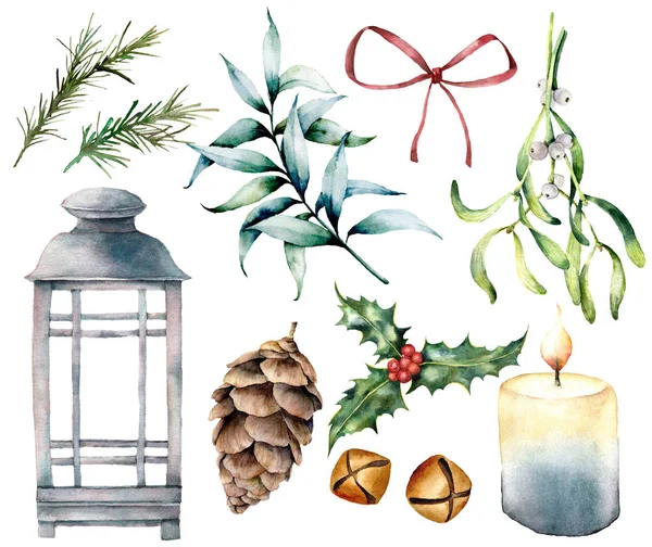 Acuarela linterna de Navidad con decoración. Lámpara pintada a mano, vela, eucalipto, muérdago, campanas, acebo, cono de abeto y lazo rojo aislados sobre fondo blanco. Símbolo de vacaciones para diseño, impresión . —  Fotos de Stock