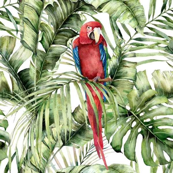 水彩斑斓的热带无缝图案,有红鹦鹉和棕榈叶.手绘鸟类和丛林中树叶。在白色背景上孤立的用于设计、印刷或背景的花卉图解. — 图库照片