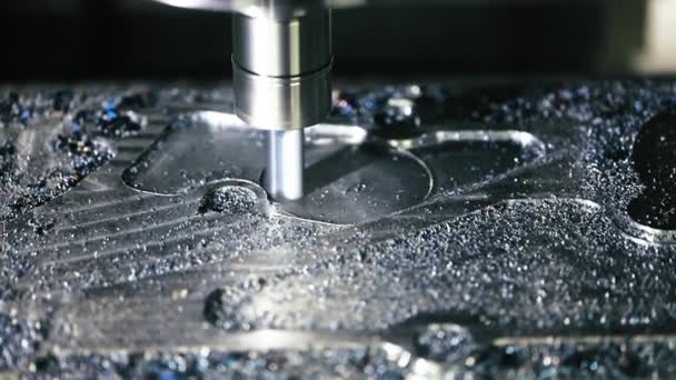Endüstriyel Lazer Makine Metal Parçalar Sayfalardan Gelen Keser Tarafına Kıvılcımlar — Stok video