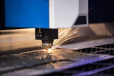 CNC freze tezgahı. İşleme ve lazer kesim t metal için