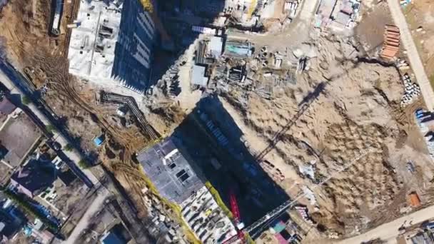 Drone Vuela Sobre Sitio Construcción Cerca Moscú Grúas Construcción Zona — Vídeos de Stock