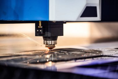 CNC freze tezgahı. İşleme ve lazer kesim t metal için