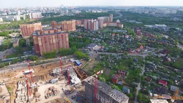 Drone Repül Egy Építkezésen Közel Moszkva Építőipari Daruk Ipari Zónában — Stock videók