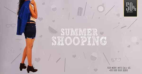Summer Shopping Mädchen Posiert Auf Werbebanner Für Sommereinkäufe — Stockfoto