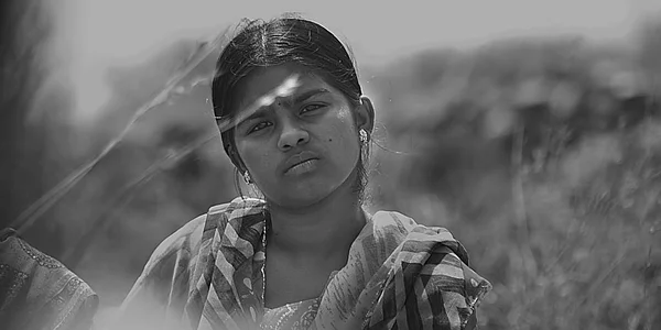 Young Girl Sitting Paddy Field Countryside Black White — Stock Photo, Image