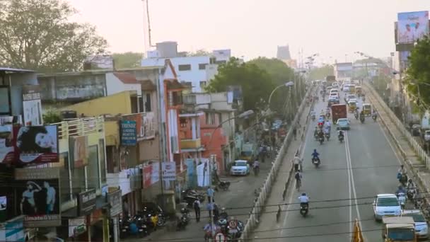 Centro Cidade Hora Ponta Tráfego Comutadores Central Chennai Índia Movimentada — Vídeo de Stock