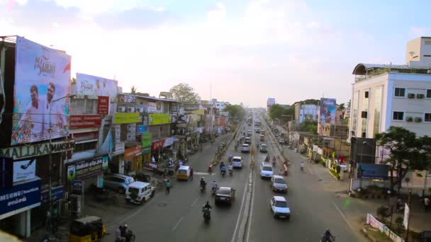 印度钦奈繁忙的高峰时段街道场景 — 图库视频影像