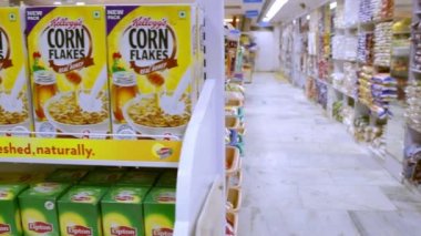 Chennai, Hindistan-05 Nisan 2019: şehir süpermarket Iç çekim, süpermarket standı Satılık ambalaj çeşitli marka.