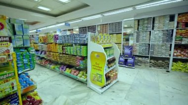Chennai, Hindistan-05 Nisan 2019: şehir süpermarket Iç çekim, süpermarket standı Satılık ambalaj çeşitli marka.