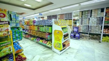 Chennai, Hindistan-05 Nisan 2019: şehir süpermarket Iç çekim, süpermarket standı Satılık ambalaj çeşitli marka.