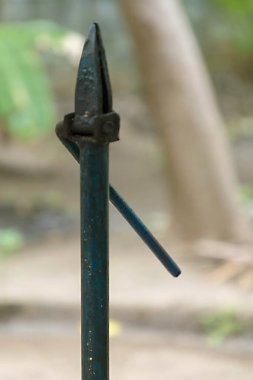 Yakın plan Eski Bıçak Açık Hindistan cevizi Kabuğu