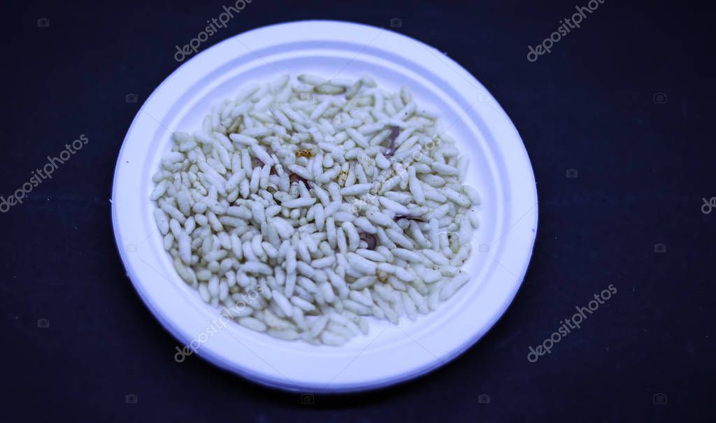 Saraswathi Pooja y Ayudha Pooja Celebrations pori kadalai y cebolla