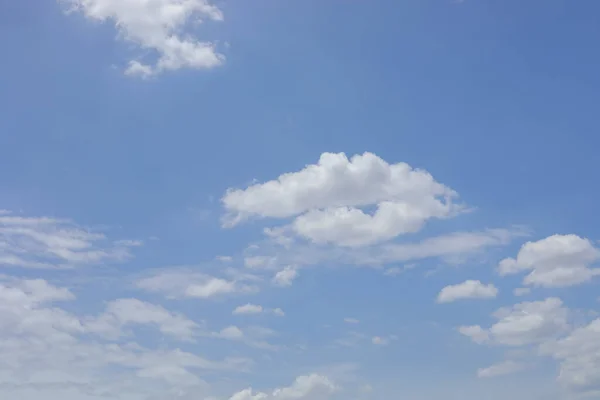White Fluffy Cloud Blue Sky — Stock Photo, Image