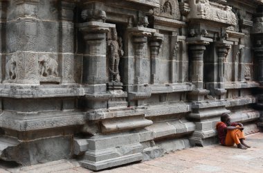 Thiruvannamalai Hindu Tapınağı Arunachaleswarar tapınağı için ünlü bir hac merkezidir.