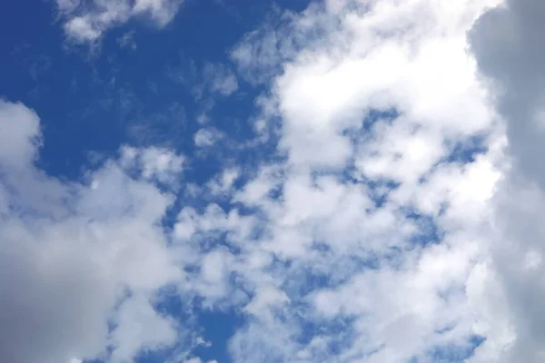 Blauer Himmel Mit Wolkennahaufnahme — Stockfoto