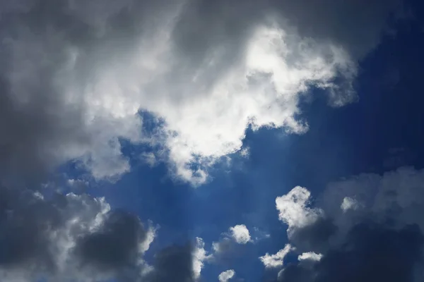 Dunkle Gewitterwolken Mit Hintergrund Dunkle Wolke Vor Einem Gewitter — Stockfoto