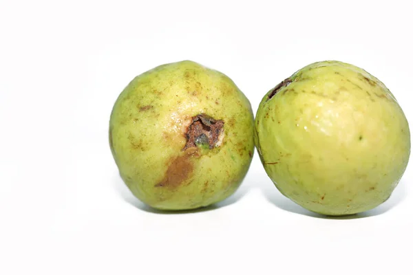 Pembe Guava Beyaz Arkaplanda Izole Edilmiş — Stok fotoğraf