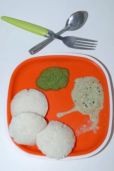 Idli Avec Chutney Vert Blanc Petits Déjeuners Populaires Sud Indiens — Photo