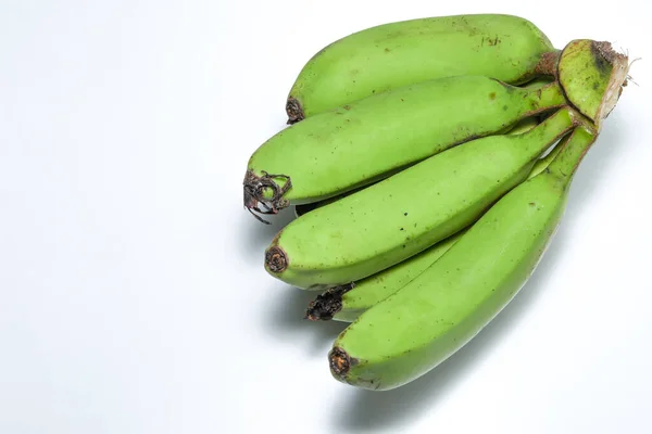 Gäng Gröna Bananer Vit Bakgrund — Stockfoto