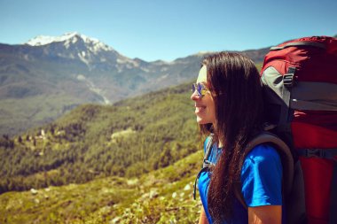 Sırt çantaları, açık havada ile insanların yaya turizm, seyahat.  
